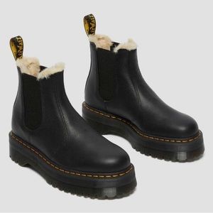 FINAL PRICE DROP-2976 FAUX FUR LINED PLATFORM CHELSEA BOOTS